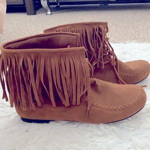 Minnetoka booties